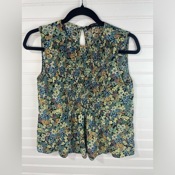 Zara Floral Sleeveless Keyhole Neck Smocked Chest Blouse S Women’s EUC - Picture 1 of 8